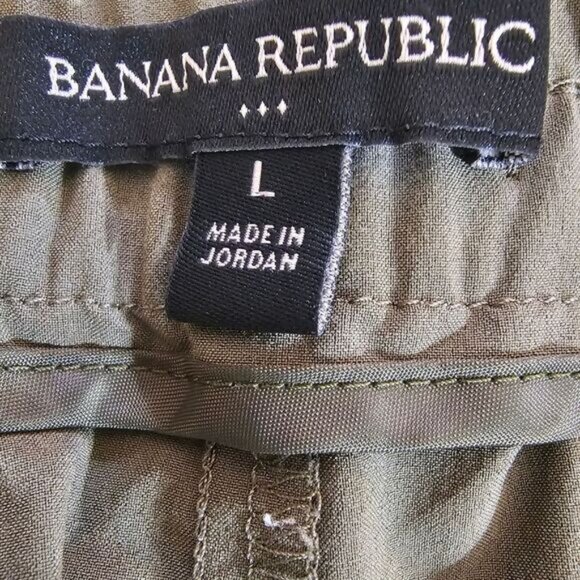 Banana Republic Lightweight Pants In Olive Green - Size L - Picture 2 of 9